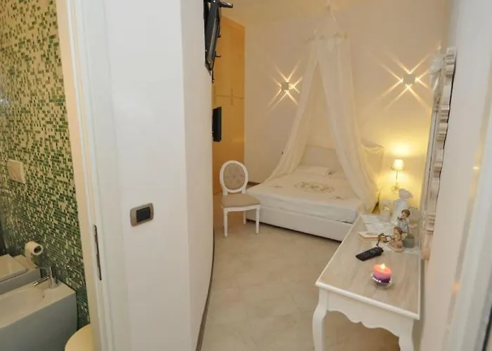 White Elegance Apartment